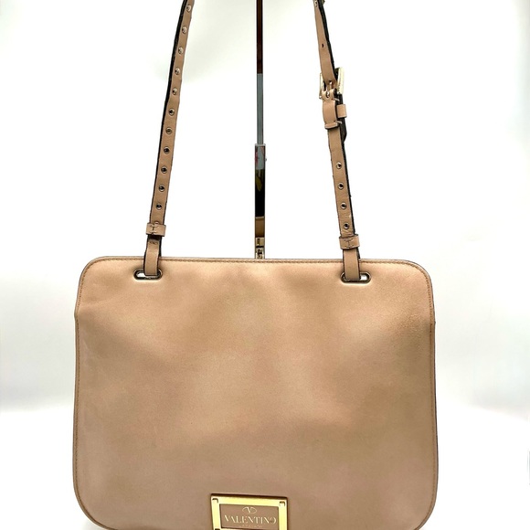 Valentino Garavani Beige Rockstud Shoulder Bag #1090 - Picture 2 of 5